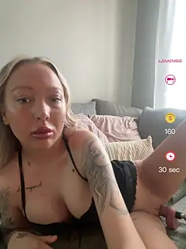 Snapshot of Sannababyy chatting on 26, 4, 2026 Sannababyy online show from 26, 4, 2026