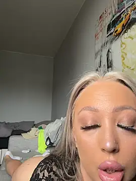 Sannababyy online show from 25, 3, 2026