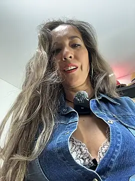 sandrafarrely online show from 2, 4, 2026