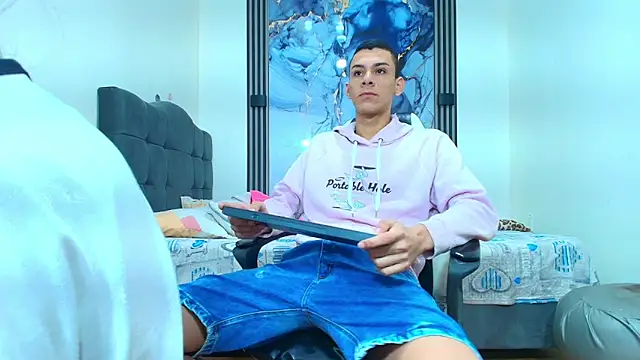 Valentina and sneider  online show from 23, 2, 2026