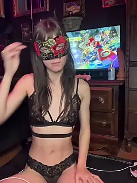 xoxosluttygirl online show from 16, 12, 2025