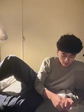 hungspanishtwink online show from 17, 2, 2026