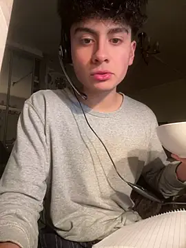 hungspanishtwink online show from 9, 2, 2026