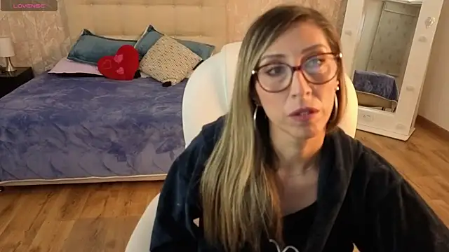 Scarlett 079 online show from 25, 5, 2026