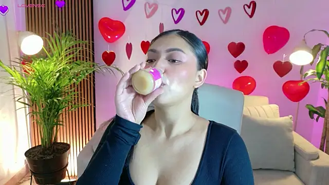 Snapshot of victoria___moon chatting on 12, 2, 2026 victoria moon online show from 12, 2, 2026