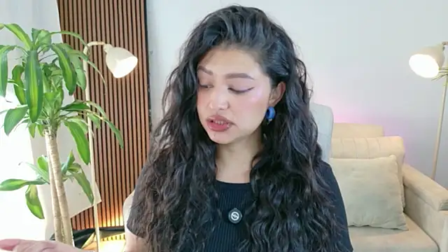 victoria   moon online show from 13, 4, 2026