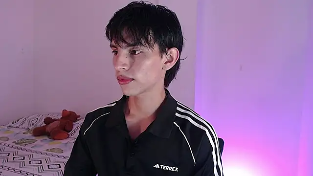 andrew courtzz online show from 17, 5, 2026