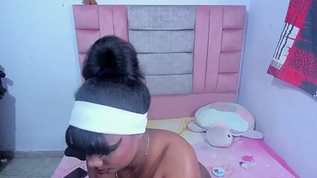 AdaraandMichael online show from 28, 2, 2026