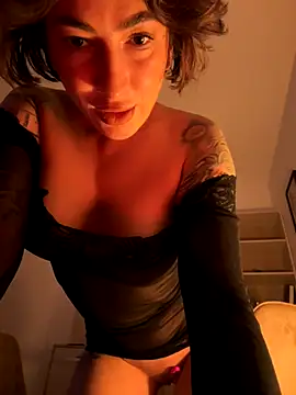 Snapshot of KhalesiX chatting on 4, 12, 2025 KhalesiX online show from 4, 12, 2025