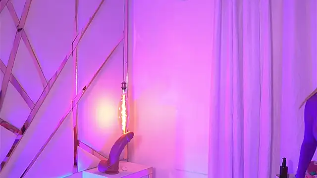 Sophie-velvet online show from 3, 5, 2026