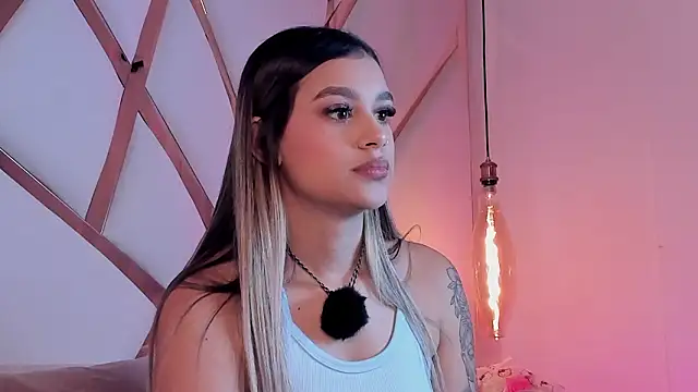 Sophie-velvet online show from 10, 3, 2026