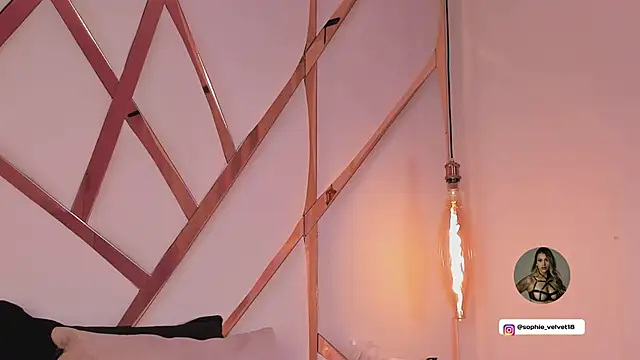 Sophie-velvet online show from 28, 2, 2026