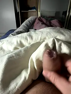 xxTommyxx30 online show from 5, 12, 2025