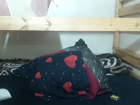 Snapshot of Phoenix_Curvelicious chatting on 14, 12, 2025 Phoenix Curvelicious online show from 14, 12, 2025