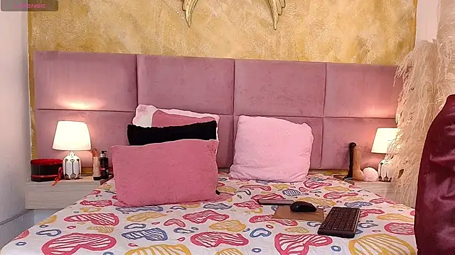 Snapshot of Zoe_aitanaa chatting on 9, 7, 2026 Zoe aitanaa online show from 9, 7, 2026