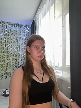 nelli lux  online show from 13, 1, 2026