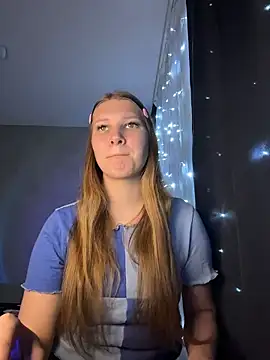 nelli lux  online show from 15, 12, 2025