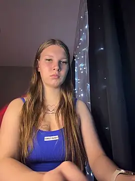 nelli lux  online show from 15, 12, 2025