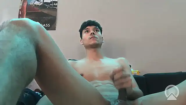 Snapshot of OnlyTyroone chatting on 9, 1, 2026 OnlyTyroone online show from 9, 1, 2026