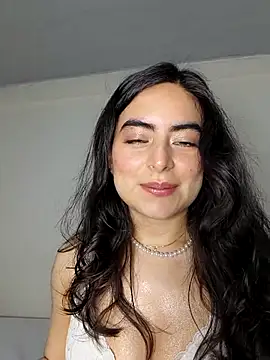 saasha Petit online show from 24, 2, 2026