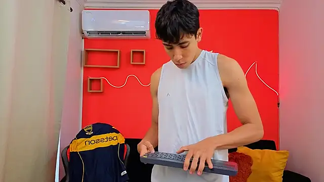 Snapshot of Neo_Twink chatting on 16, 6, 2026 Neo Twink online show from 16, 6, 2026