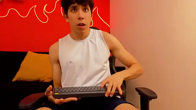 Neo Twink online show from 8, 5, 2026