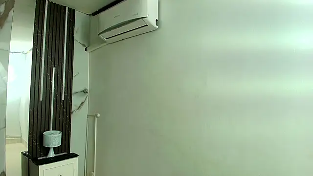 AprillRoss online show from 22, 12, 2025