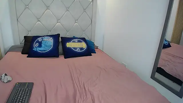 Kat Cute online show from 25, 4, 2026