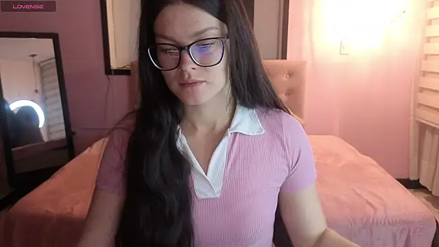 Sara valderrama  online show from 2, 6, 2026