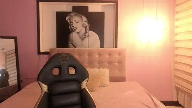 Sara valderrama  online show from 30, 3, 2026