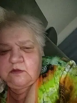 Snapshot of HapinessLovee chatting on 21, 12, 2025 HapinessLovee online show from 21, 12, 2025