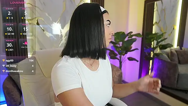 LiaWheeler online show from 16, 12, 2025