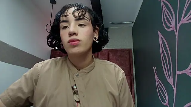 Kiara Fox   online show from 2, 5, 2026