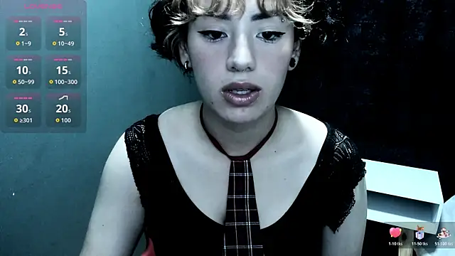 Kiara Fox   online show from 18, 12, 2025