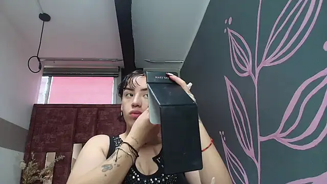 Kiara Fox   online show from 30, 4, 2026