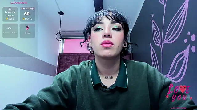 Kiara Fox   online show from 10, 3, 2026