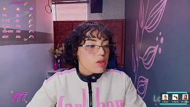 Kiara Fox   online show from 29, 5, 2026