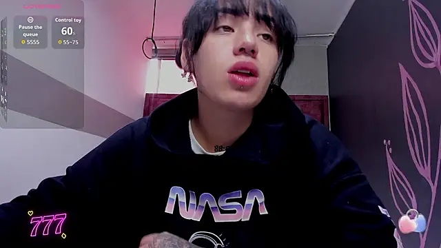 Kiara Fox   online show from 26, 3, 2026