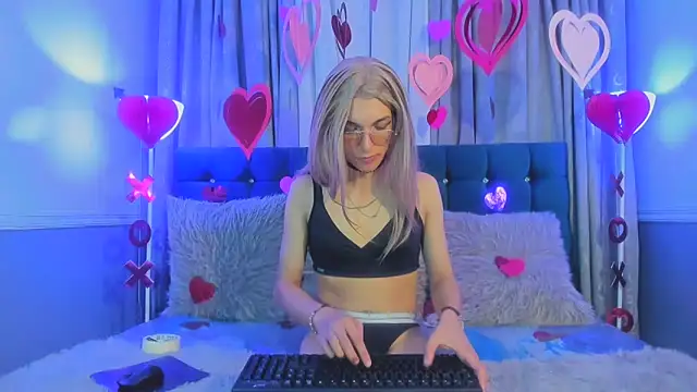 Lis Pearson online show from 4, 2, 2026