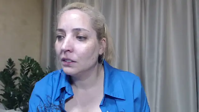 Snapshot of sweetpussy chatting on 18, 6, 2026 sweetpussy online show from 18, 6, 2026