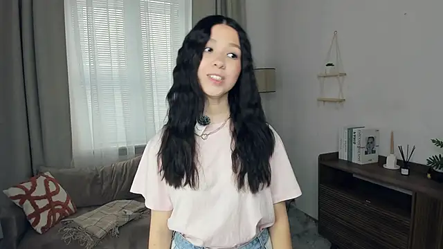 LonaLongsdorf online show from 11, 1, 2026