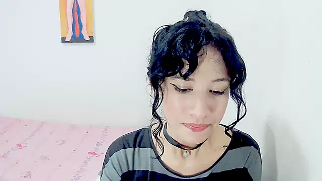 kiten punchs02 online show from 5, 12, 2025