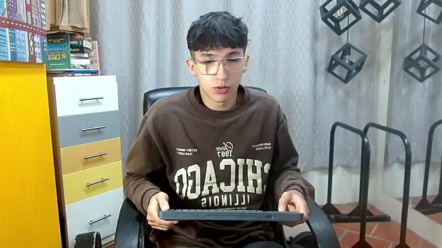 jeremy job online show from 18, 4, 2026