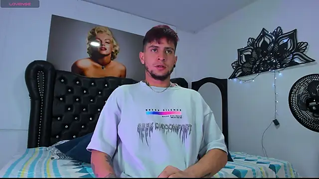 vaalentiino online show from 22, 12, 2025