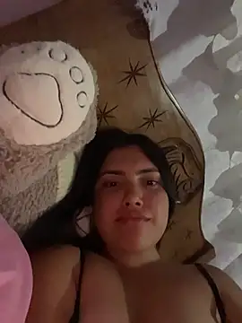 Snapshot of _Laurentt_ chatting on 4, 2, 2026 Laurentt online show from 4, 2, 2026