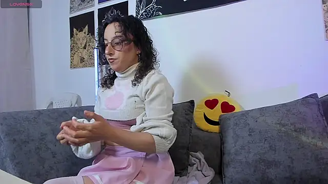 Snapshot of little__ammy chatting on 11, 6, 2026 little ammy online show from 11, 6, 2026