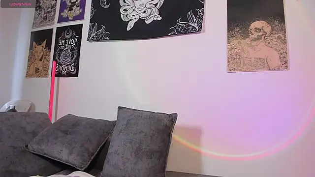 Snapshot of little__ammy chatting on 8, 6, 2026 little ammy online show from 8, 6, 2026