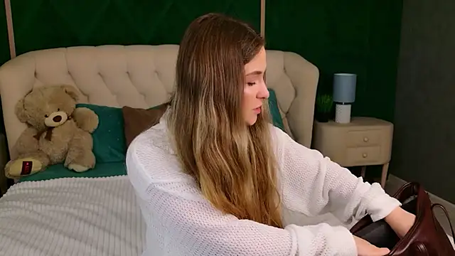 Lina Sinerz online show from 22, 4, 2026