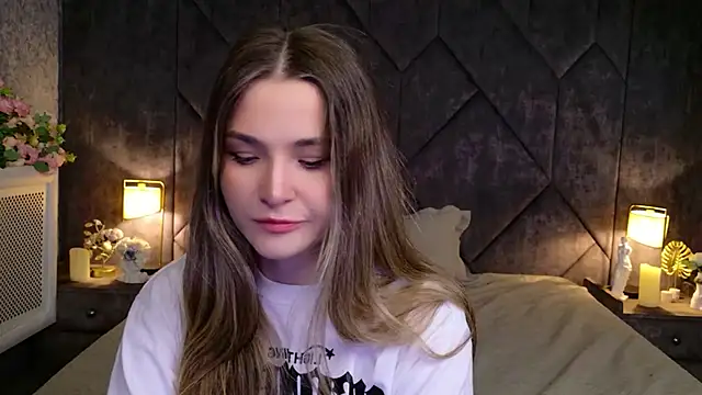 Lina Sinerz online show from 17, 4, 2026