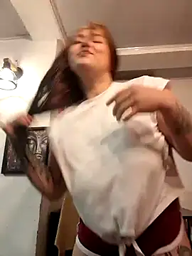 Magenta Moon online show from 13, 1, 2026